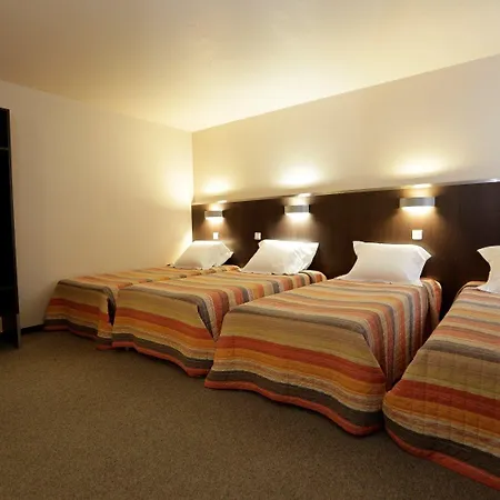 Hotel Au Petit Caporal Maisons-Alfort