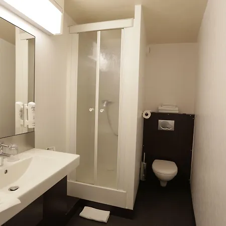 Au Petit Caporal Hotel 3*
