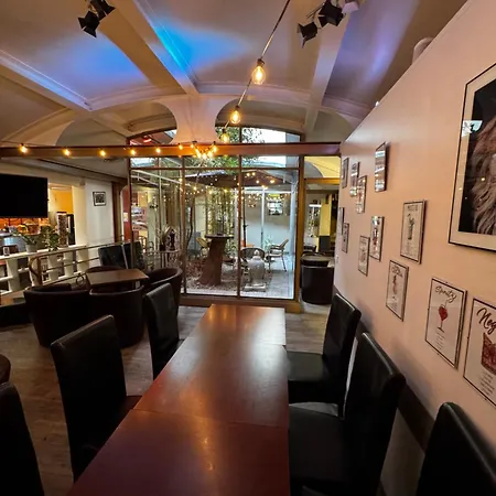Hotel Au Petit Caporal 3*