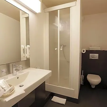Hotel Au Petit Caporal 3*