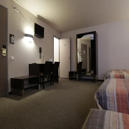 Hotell Au Petit Caporal Maisons-Alfort