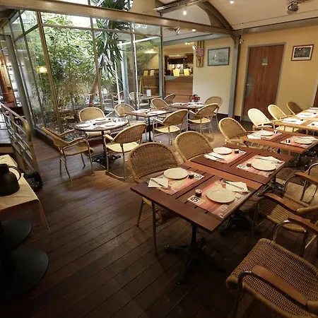 Au Petit Caporal Hotel Maisons-Alfort