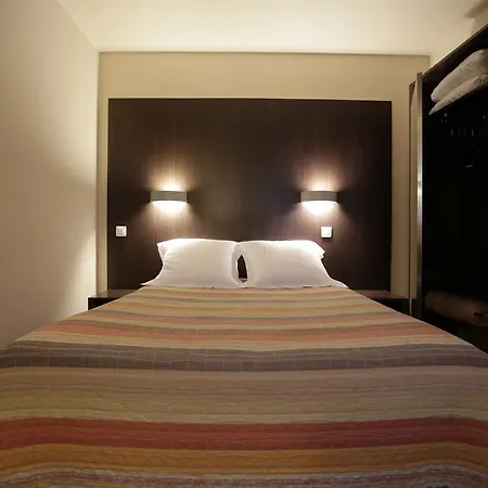 Au Petit Caporal Hotel Maisons-Alfort