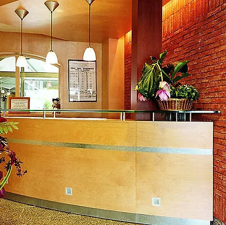 Hotell Au Petit Caporal