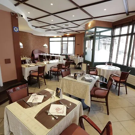 Hotell Au Petit Caporal