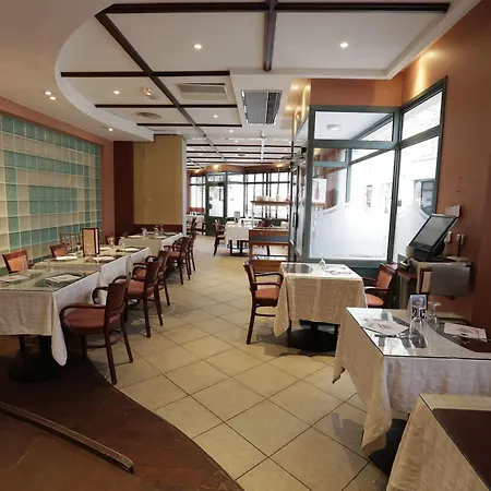 Hotell Au Petit Caporal 3*